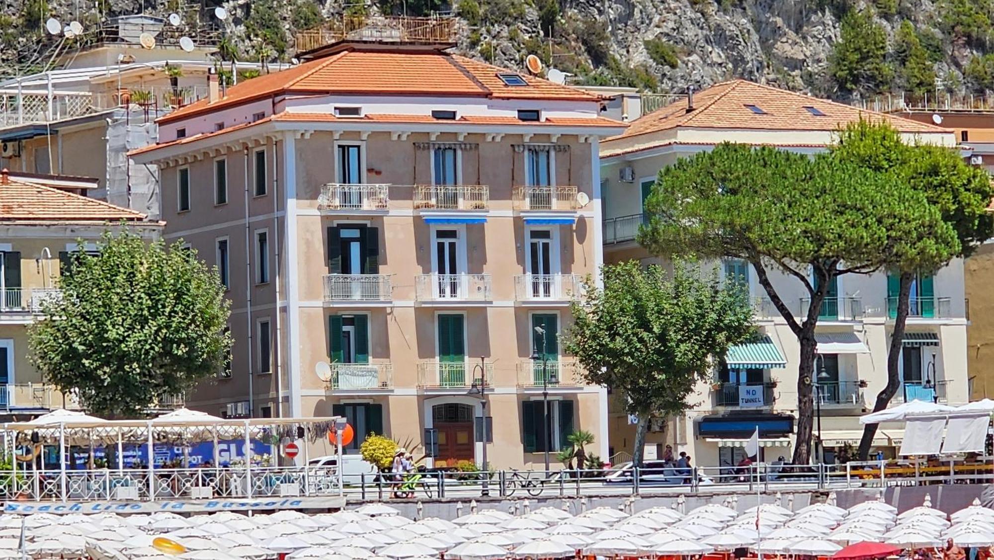 Galene - Beachfront In Costa D'Amalfi Maiori Ngoại thất bức ảnh