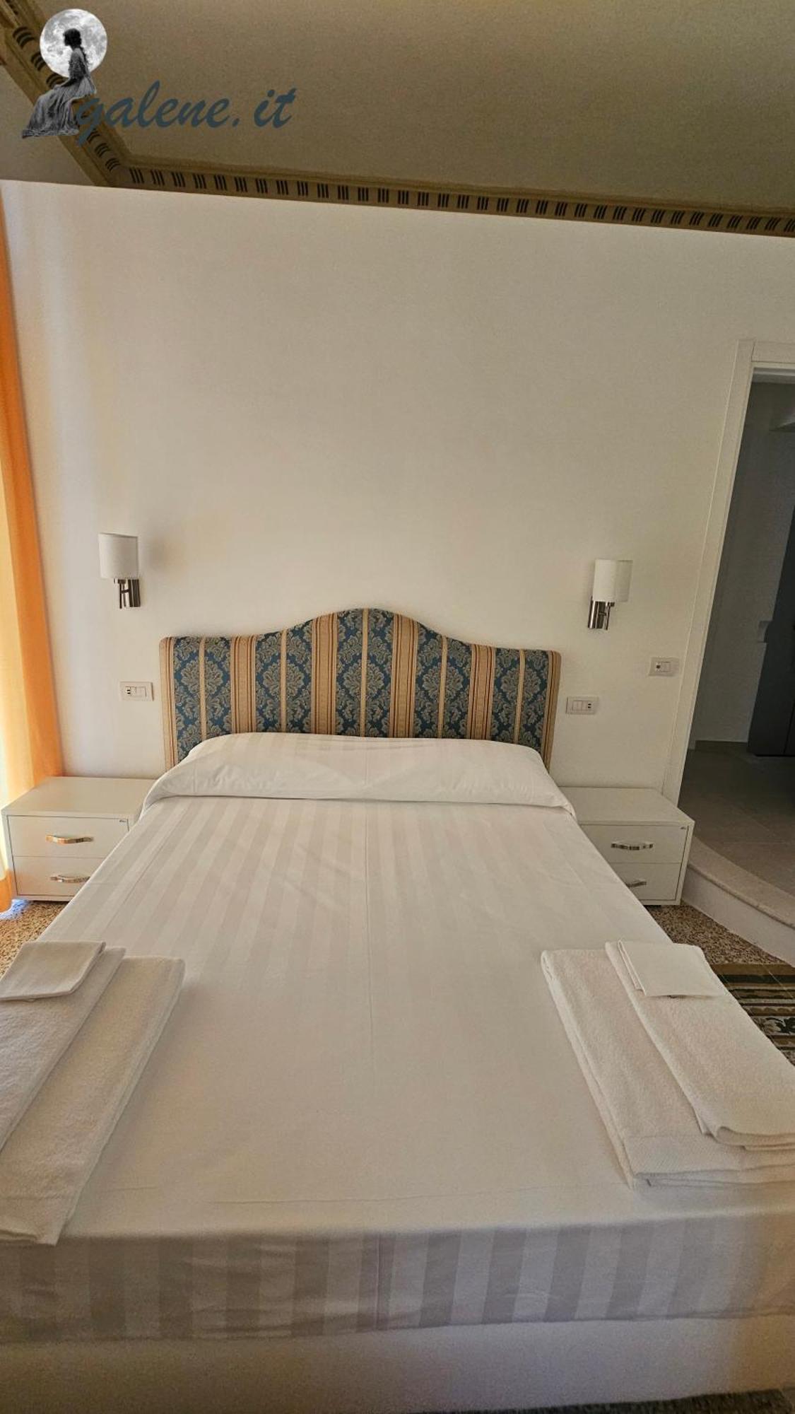 Galene - Beachfront In Costa D'Amalfi Maiori Ngoại thất bức ảnh