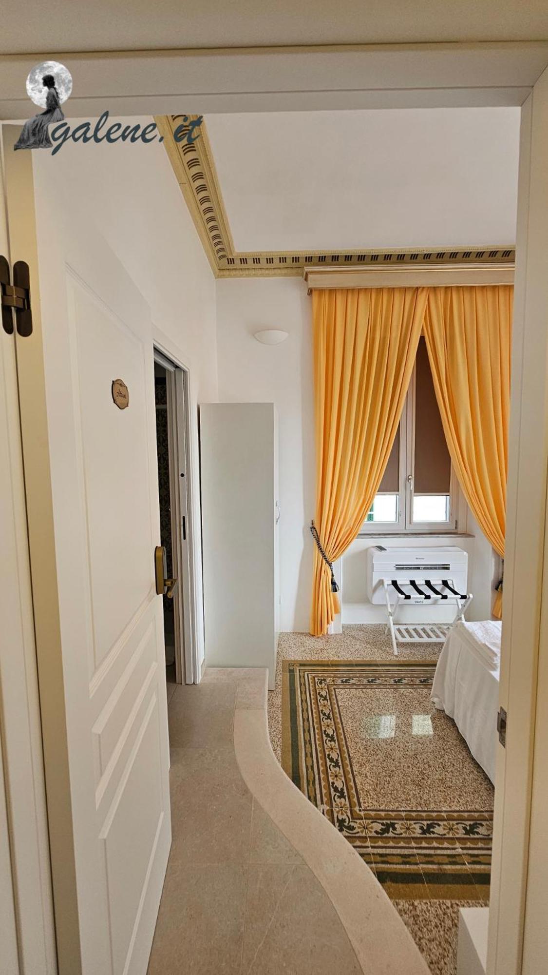 Galene - Beachfront In Costa D'Amalfi Maiori Ngoại thất bức ảnh
